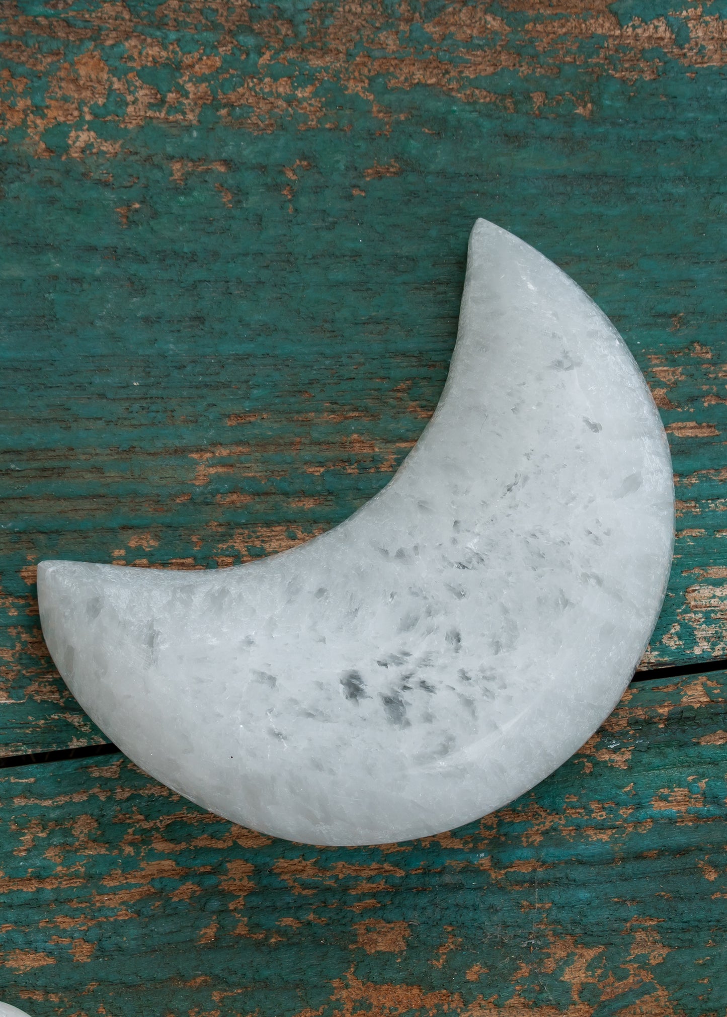 Selenite Charging Bowl – Moon Shape