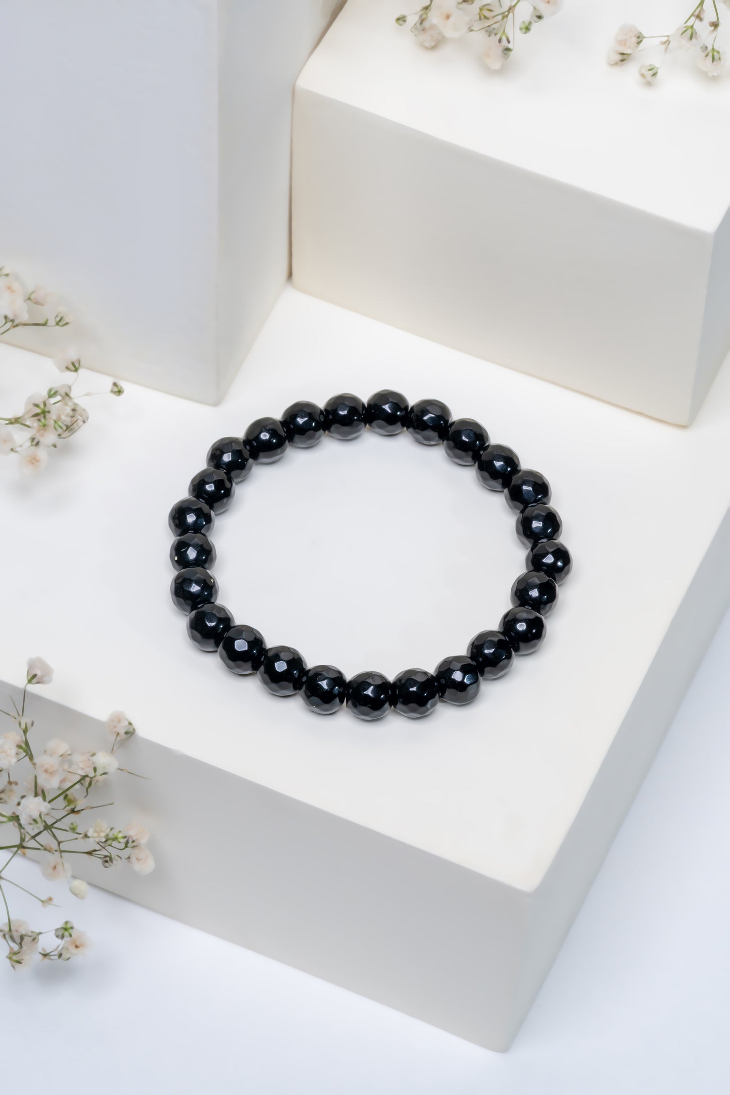 Black Tourmaline – Capricon (January 11 – January 19)