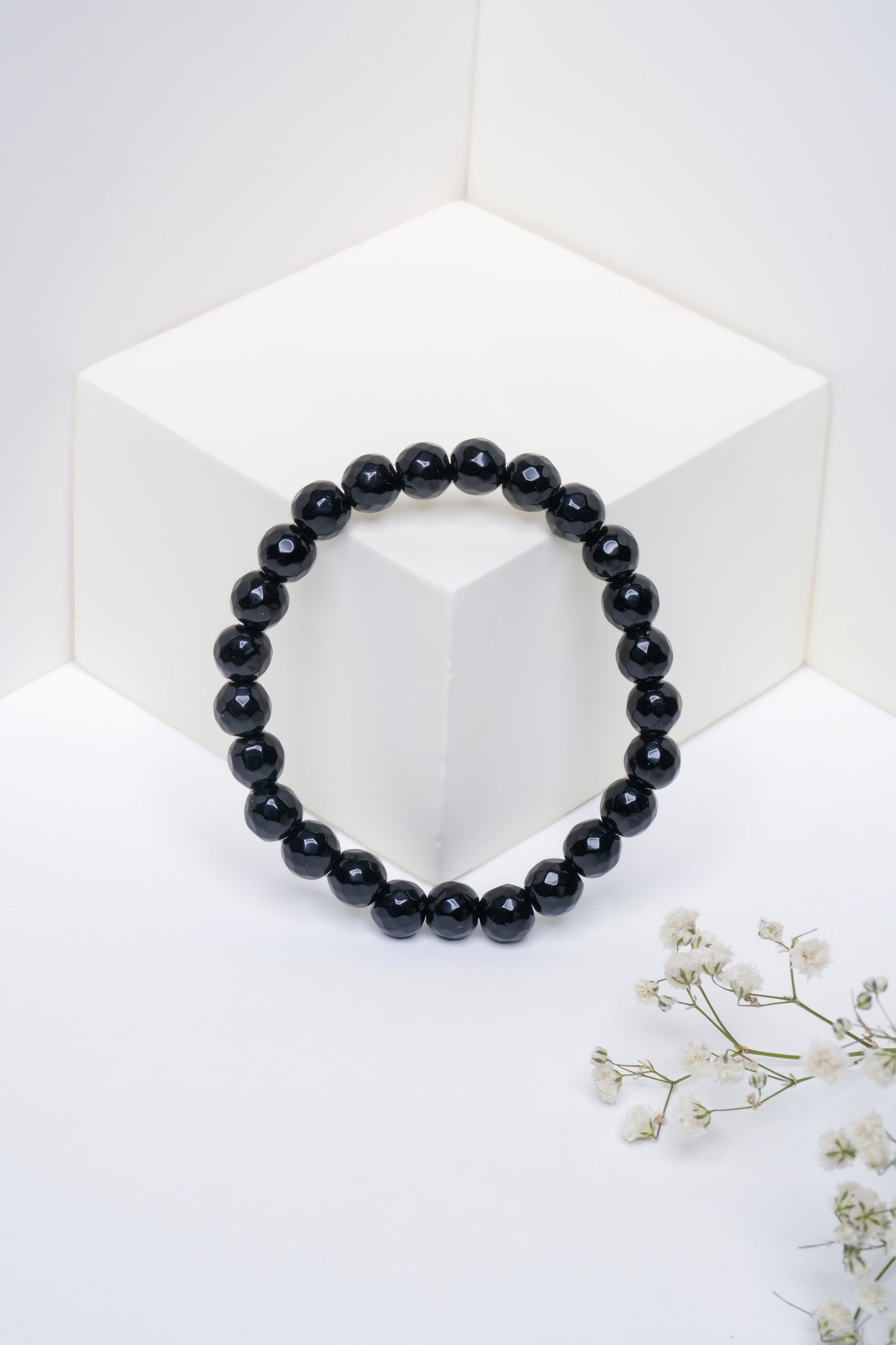 Black Tourmaline – Capricon (January 11 – January 19)