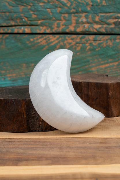 Selenite Charging Bowl – Moon Shape