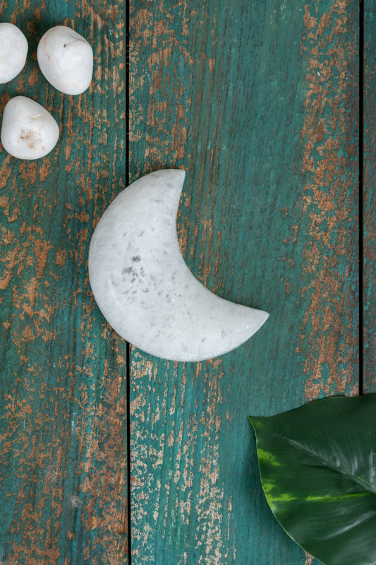 Selenite Charging Bowl – Moon Shape