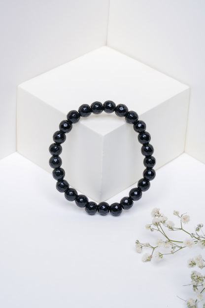 Black Tourmaline – Capricon (January 11 – January 19)